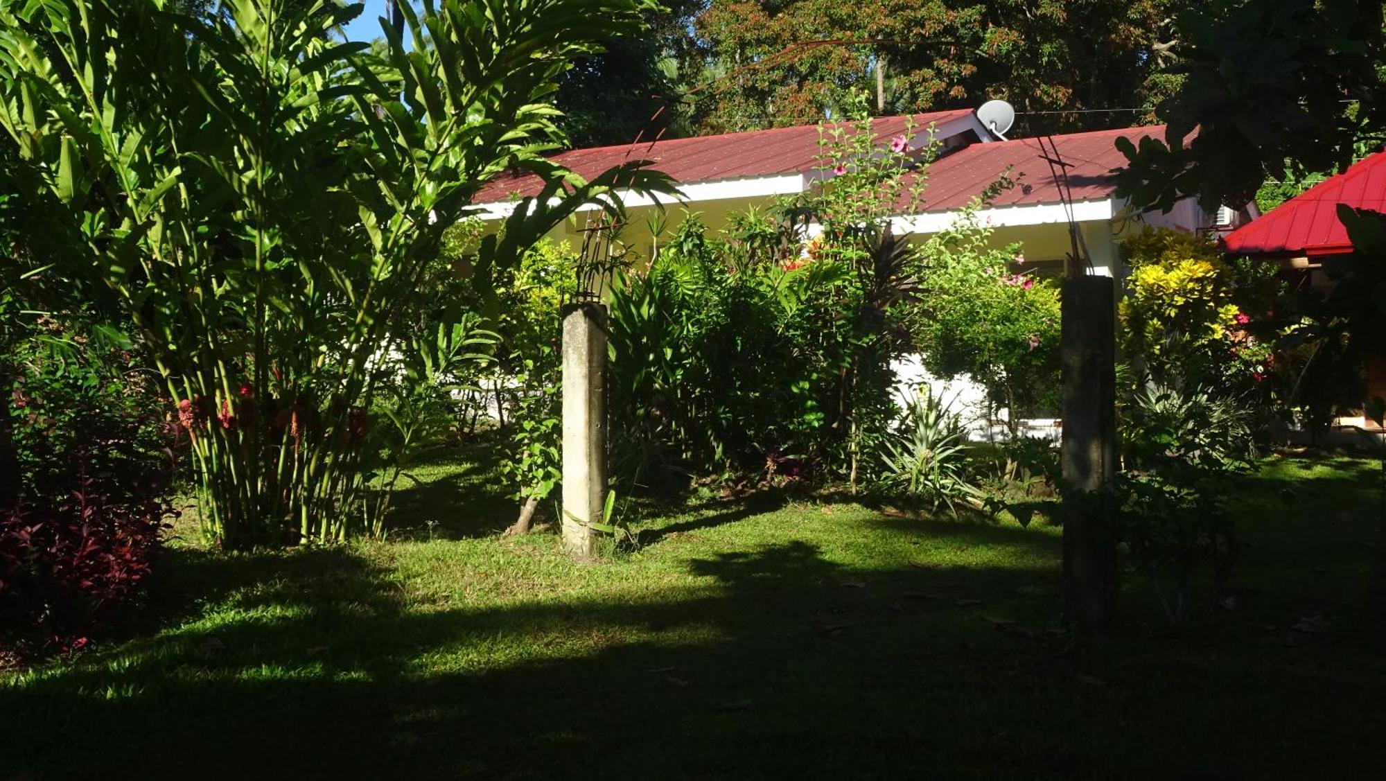 Acacia'S Cottages With Starlink Wifi Mambajao Luaran gambar