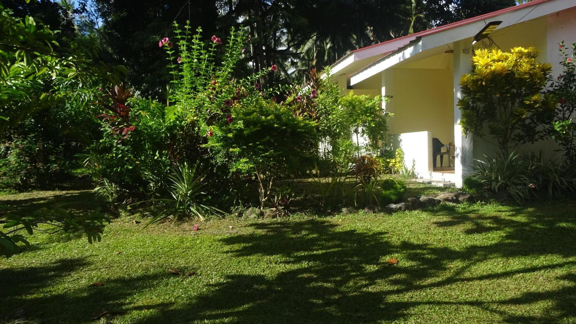 Acacia'S Cottages With Starlink Wifi Mambajao Luaran gambar