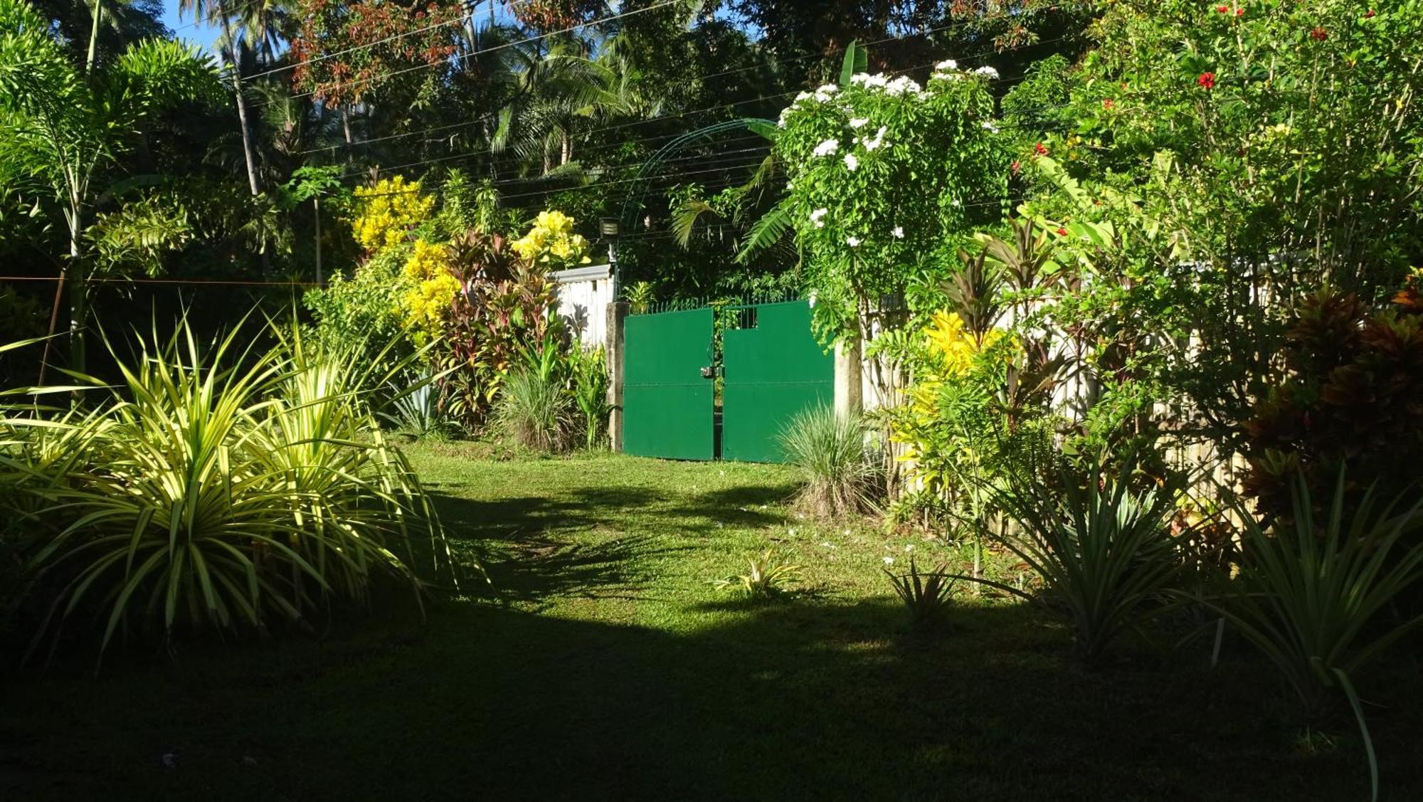 Acacia'S Cottages With Starlink Wifi Mambajao Luaran gambar